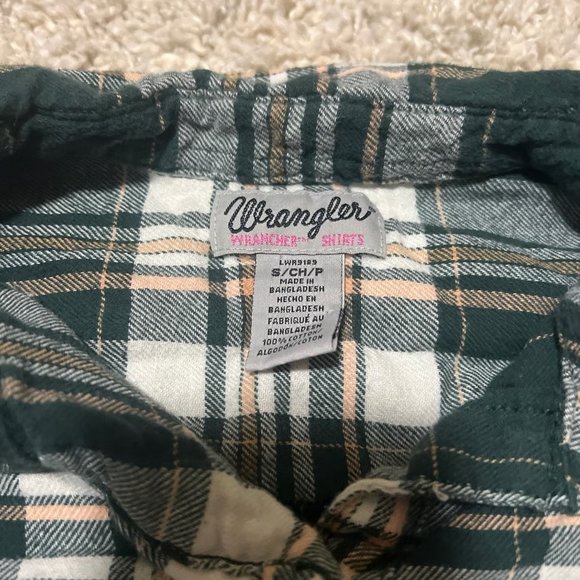 Wrangler Women’s Green Plaid Flannel Small - Picture 2 of 4